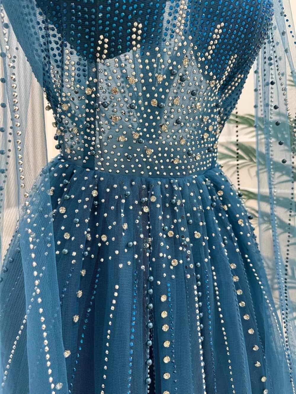 ⁦فستان سهرة أزرق ملكي⁩ - الصورة ⁦2⁩